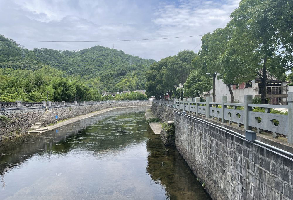 Oggi piove da moderata a intensa nella parte meridionale di Ningbo