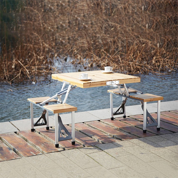 Tavolo da picnic pieghevole con sedili