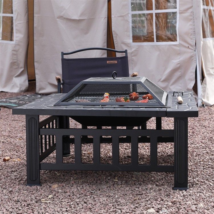 Firepit a legna esterna quadrata